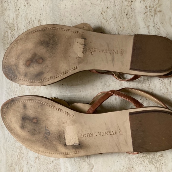 IVANKA TRUMP Womens Jeweled Leather Sandal Size 10 - Picture 2 of 4